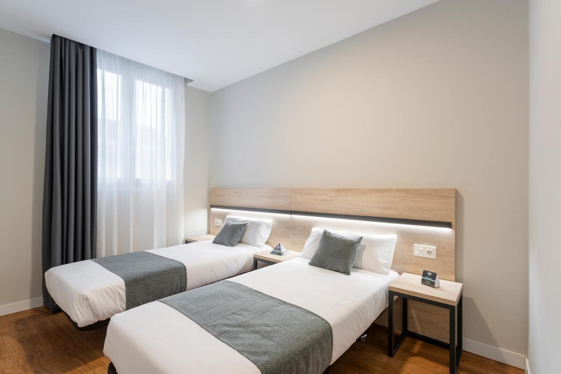 Alda Palencia Catedral Aparthotel Екстериор снимка