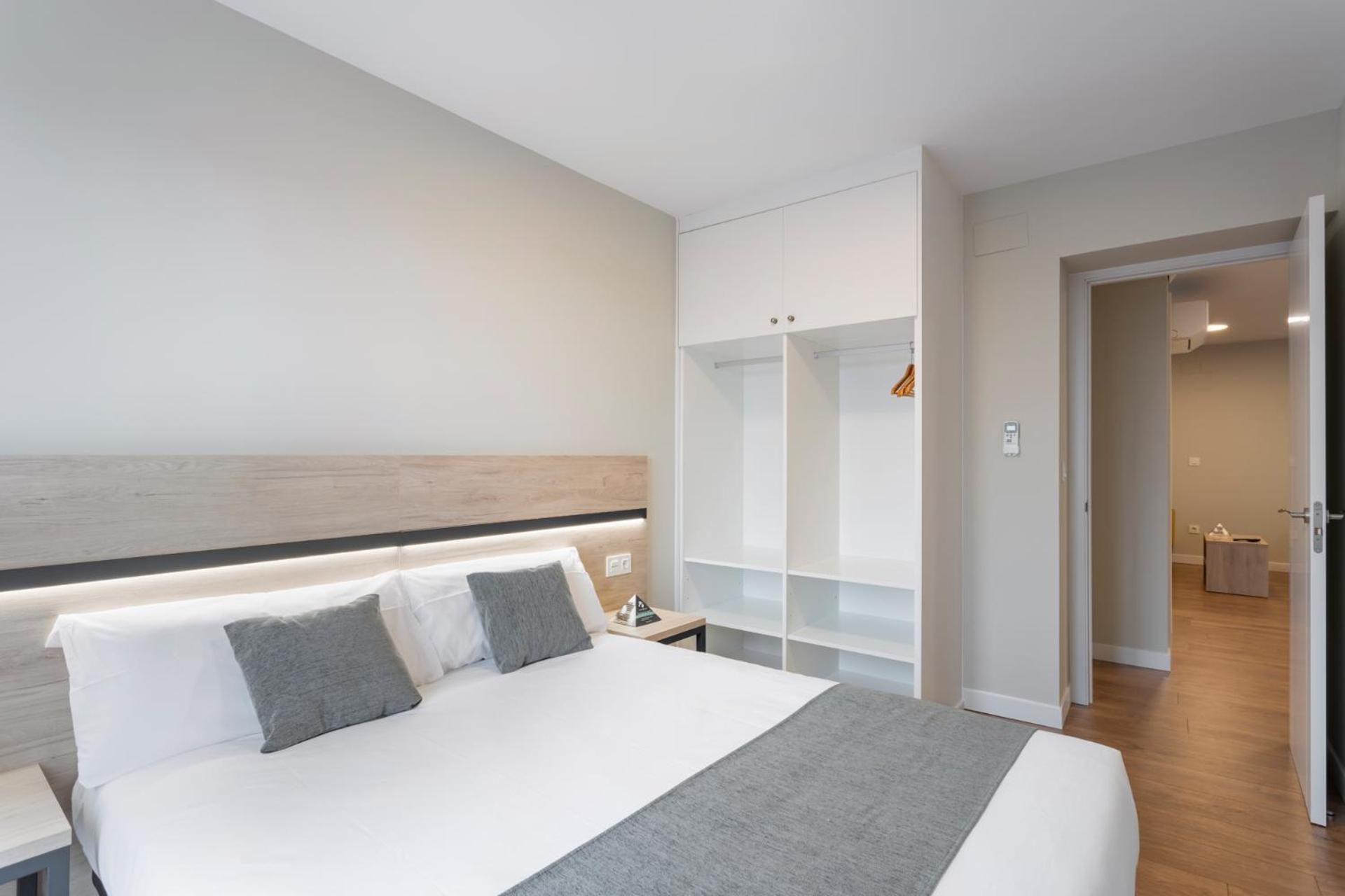 Alda Palencia Catedral Aparthotel Екстериор снимка