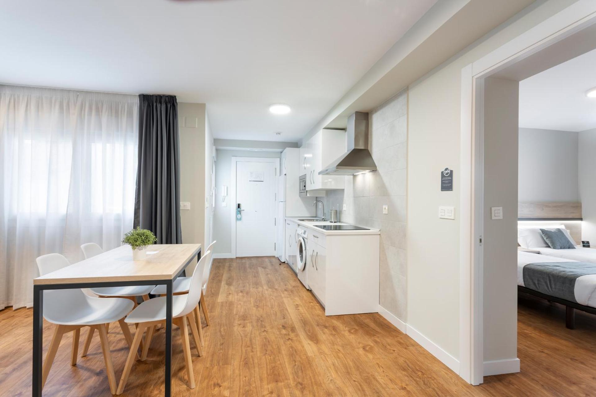 Alda Palencia Catedral Aparthotel Екстериор снимка