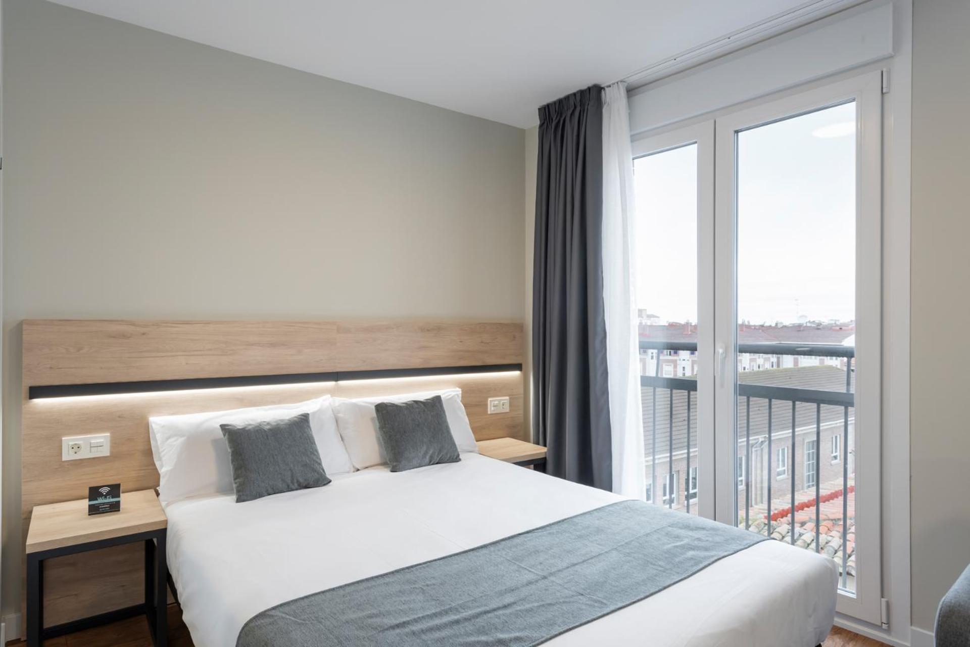Alda Palencia Catedral Aparthotel Екстериор снимка