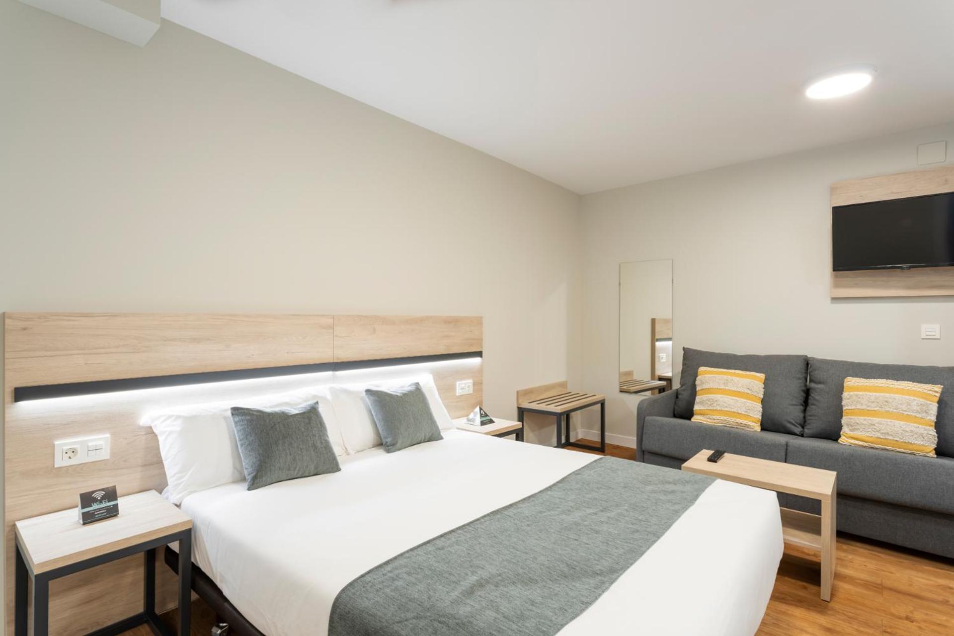 Alda Palencia Catedral Aparthotel Екстериор снимка