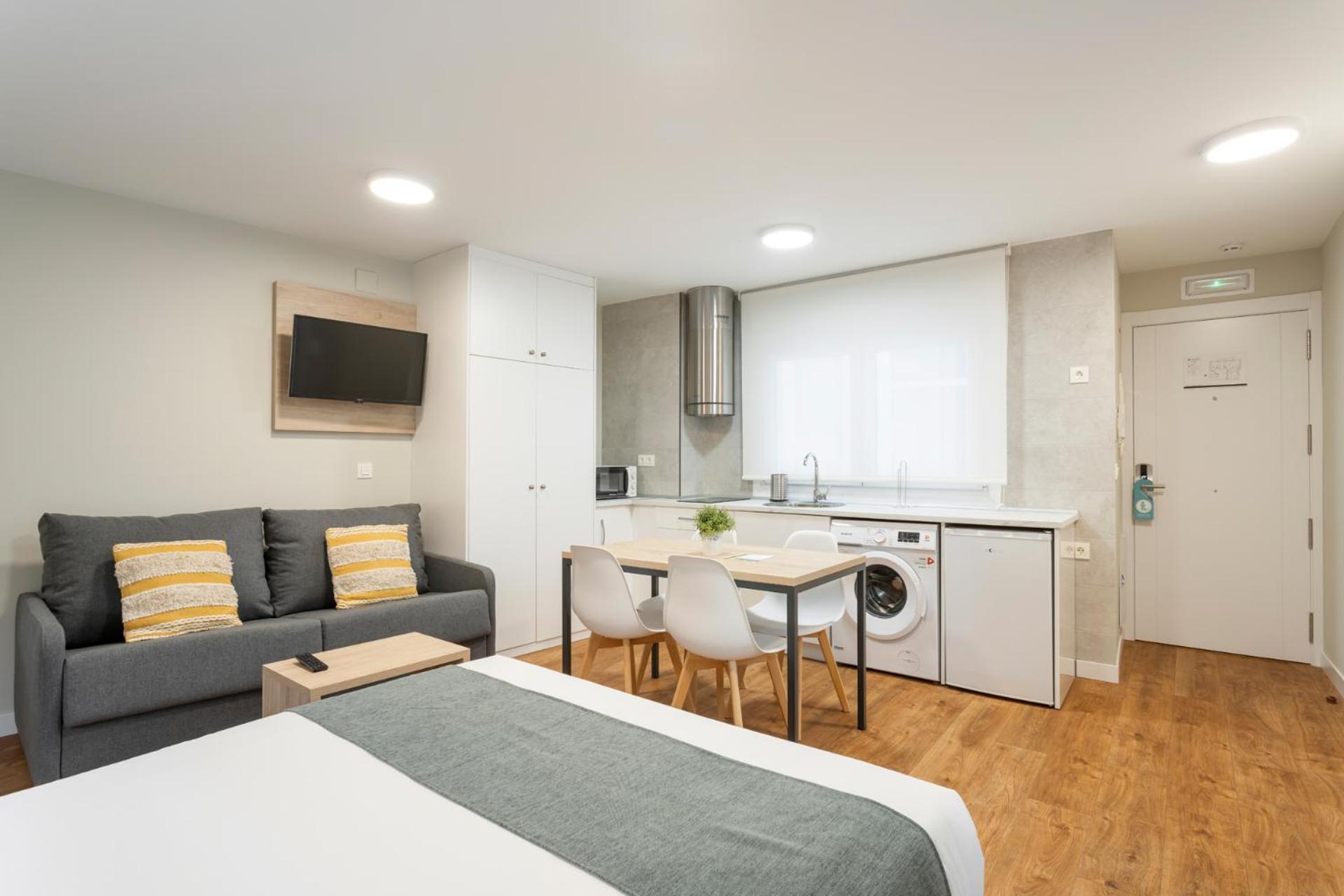Alda Palencia Catedral Aparthotel Екстериор снимка