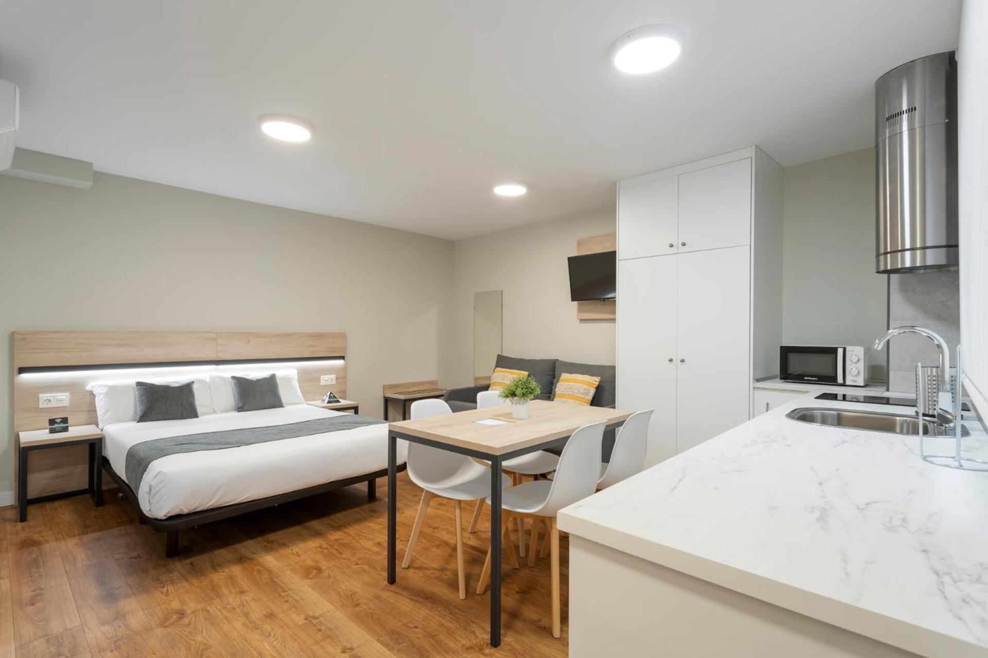 Alda Palencia Catedral Aparthotel Екстериор снимка