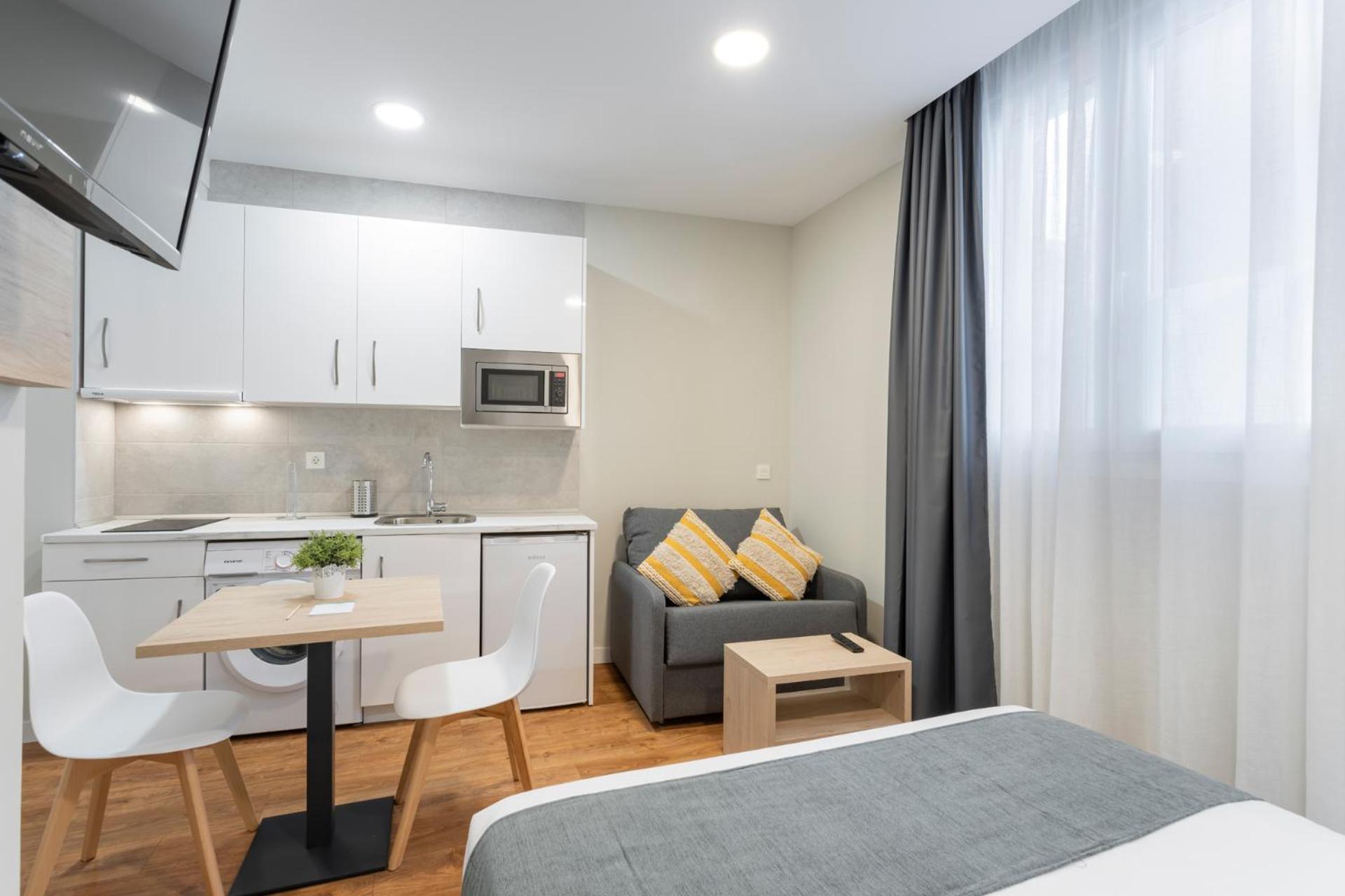 Alda Palencia Catedral Aparthotel Екстериор снимка